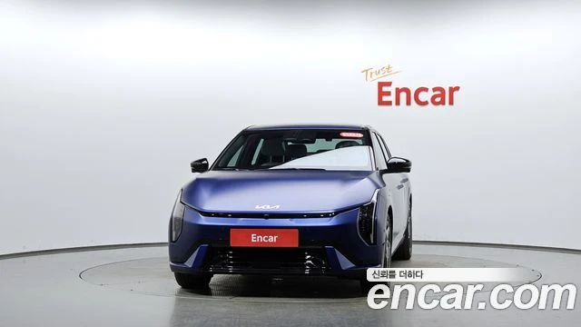 Kia EV4, снимка 3 - Автомобили и джипове - 56282052