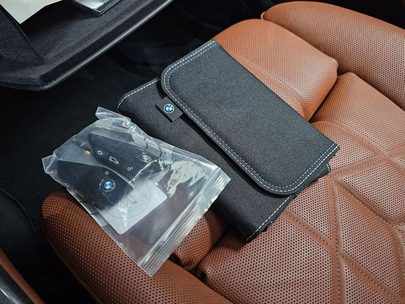 BMW 750 750e xDrive M Sport| 489�.�. | Mobile.bg � ����������� 17