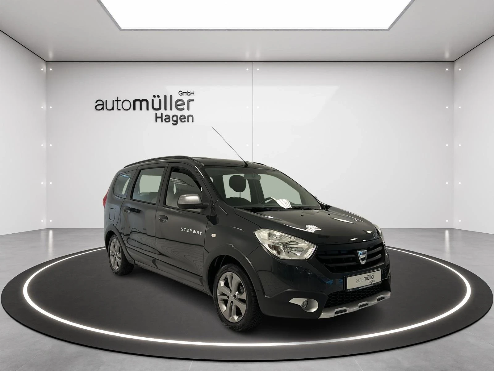 Dacia Lodgy 1.2 TCe Stepway AHK| TEMPOMAT| KLIMA| PDC, снимка 1
