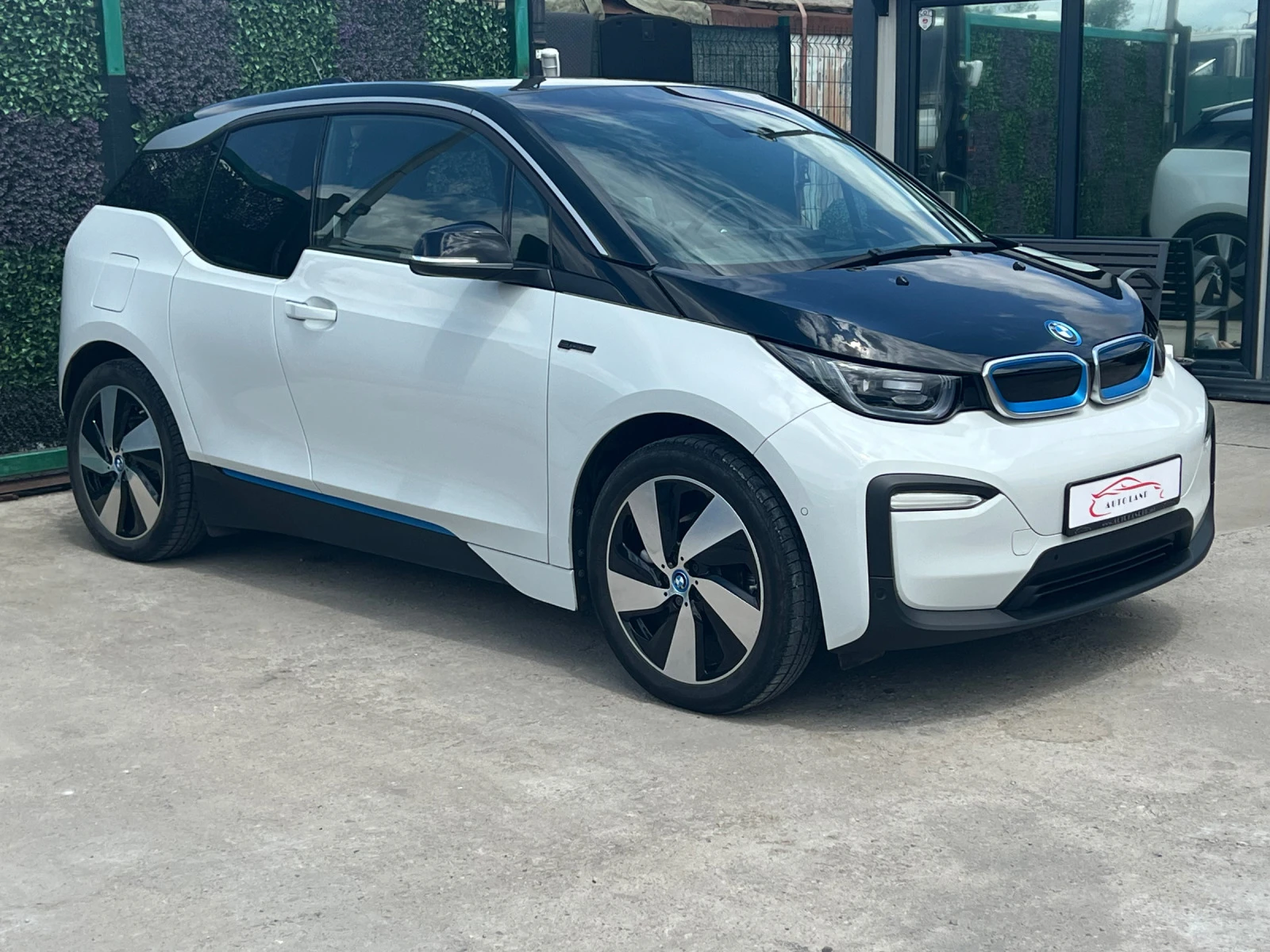 BMW i3 E drive/120ah/Termo/Led/Kamera/Dis/СОБСТВЕН ЛИЗИНГ - изображение 2