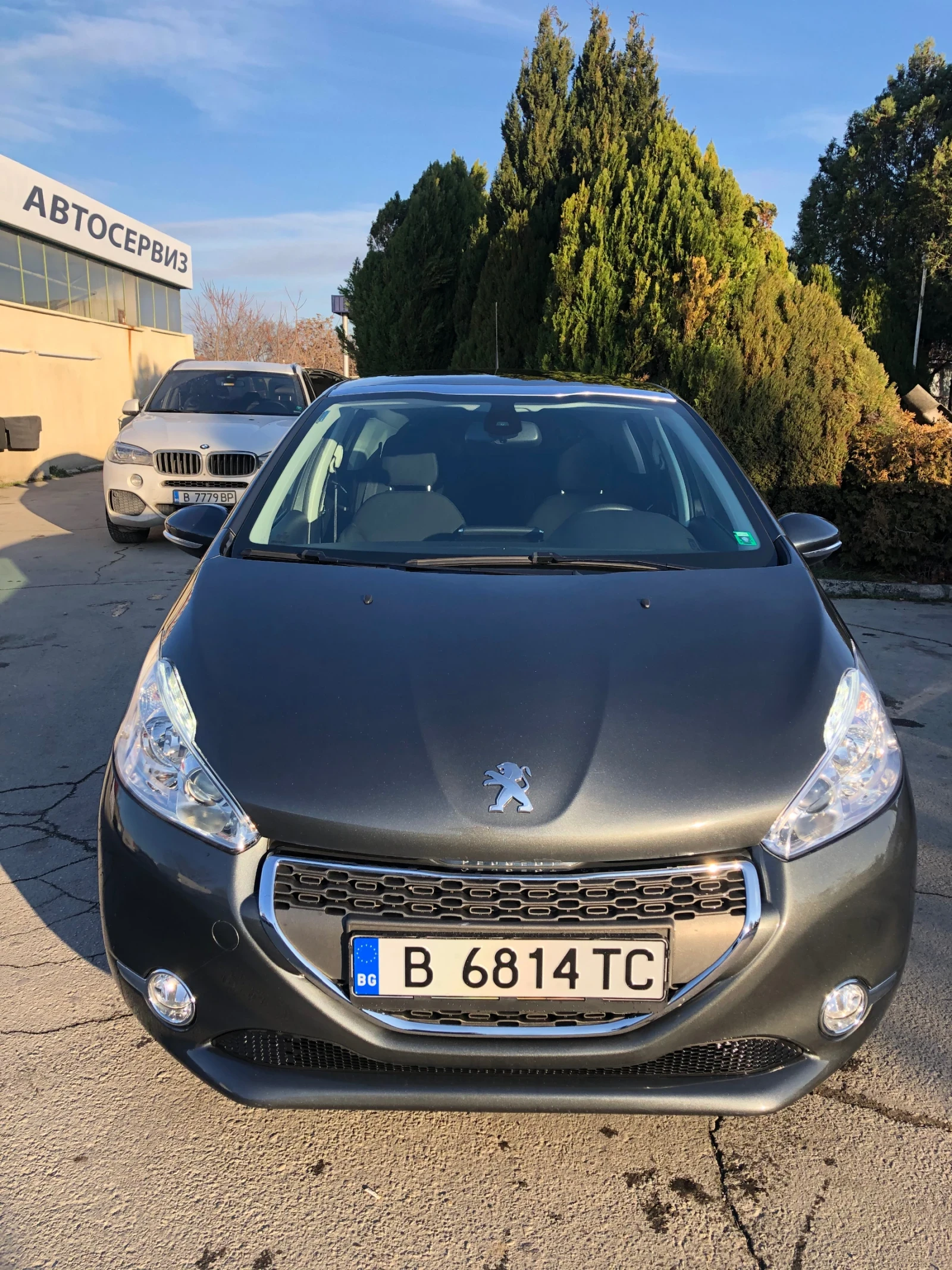 Peugeot 208 1.6, Швейцария, Реални 68км, Подгрев, Стъклен тава - изображение 7