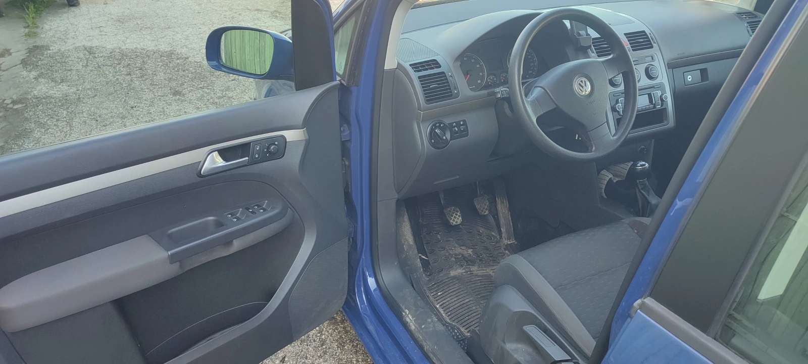 VW Touran 1.6 - изображение 9