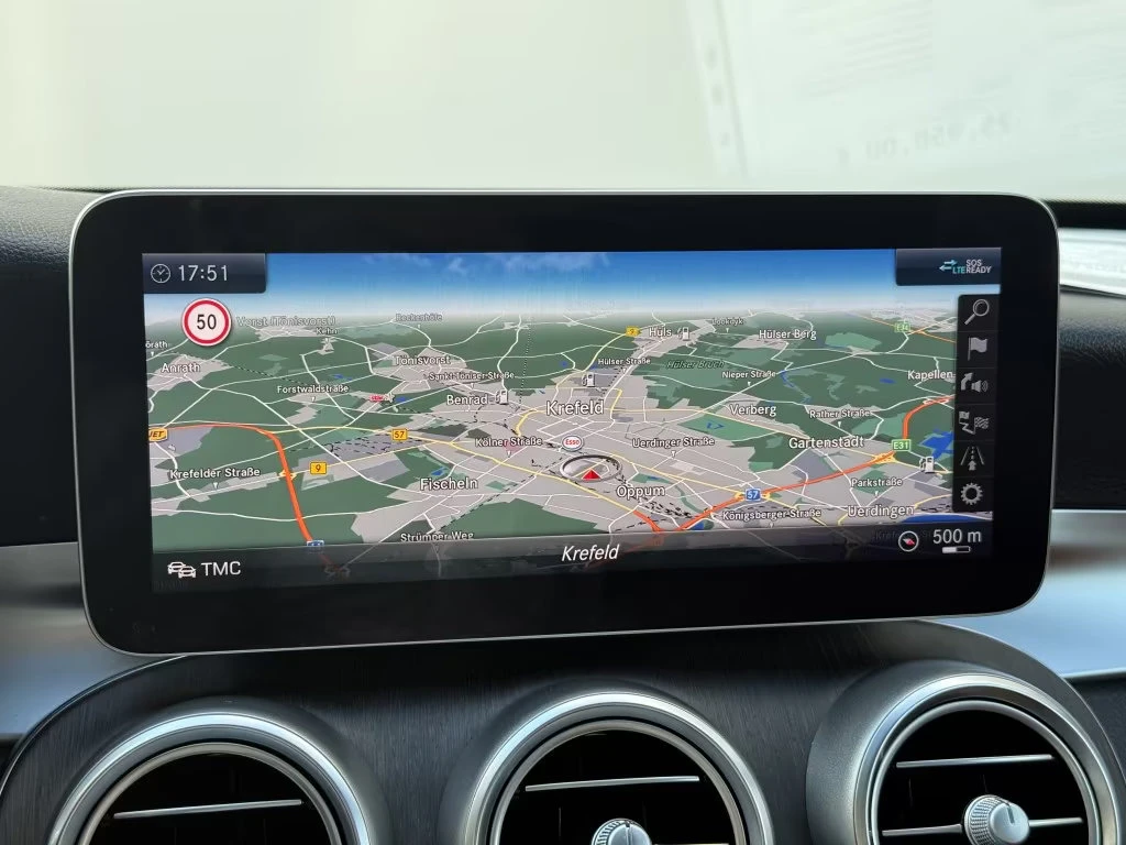 Mercedes-Benz C 300 AMG-LINE/245HP/PANO/MEMO/BURM/CAM/LED/NAVI/270g - изображение 10