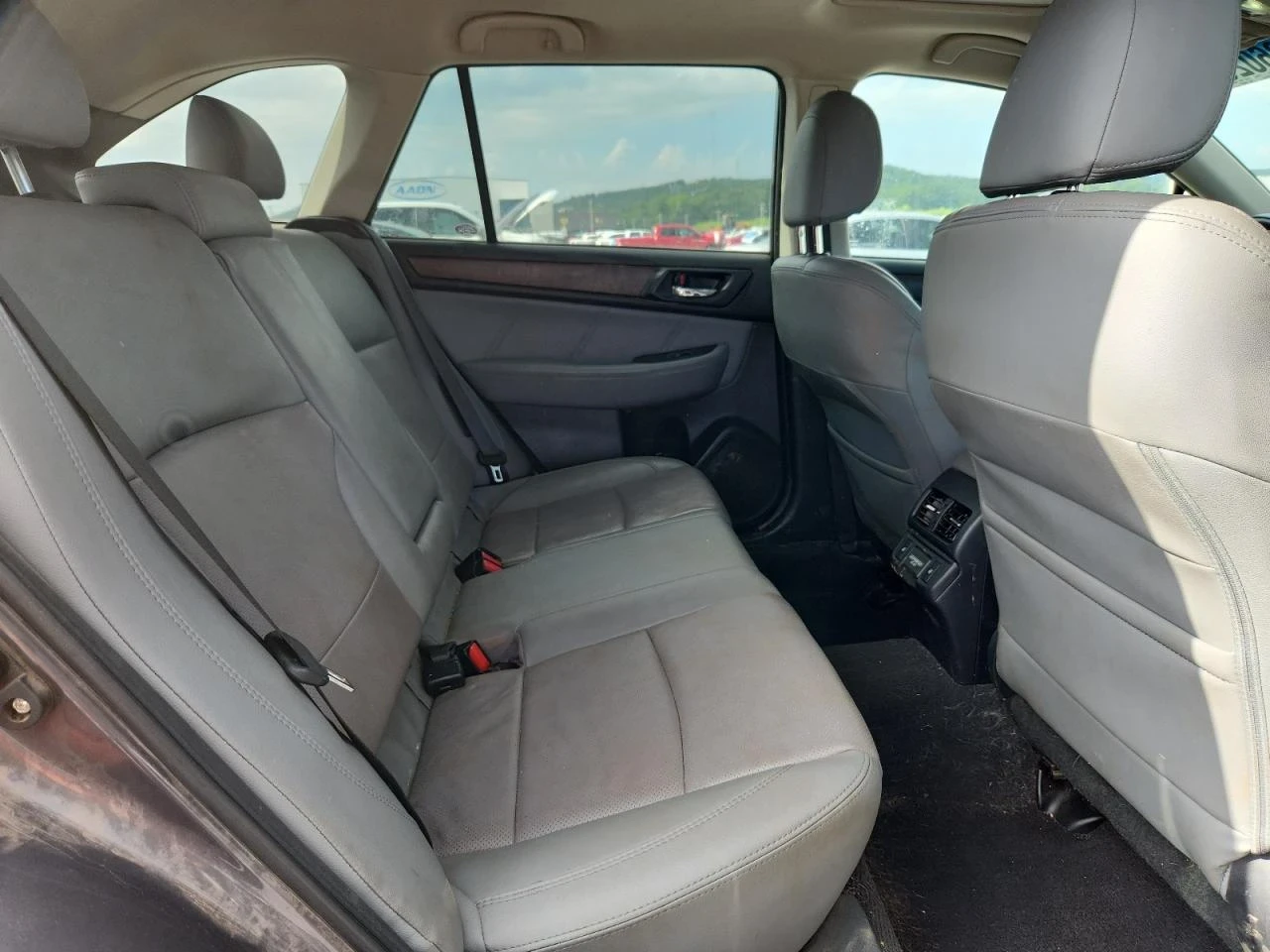 Subaru Outback 3.6R AWD автоматик - изображение 9