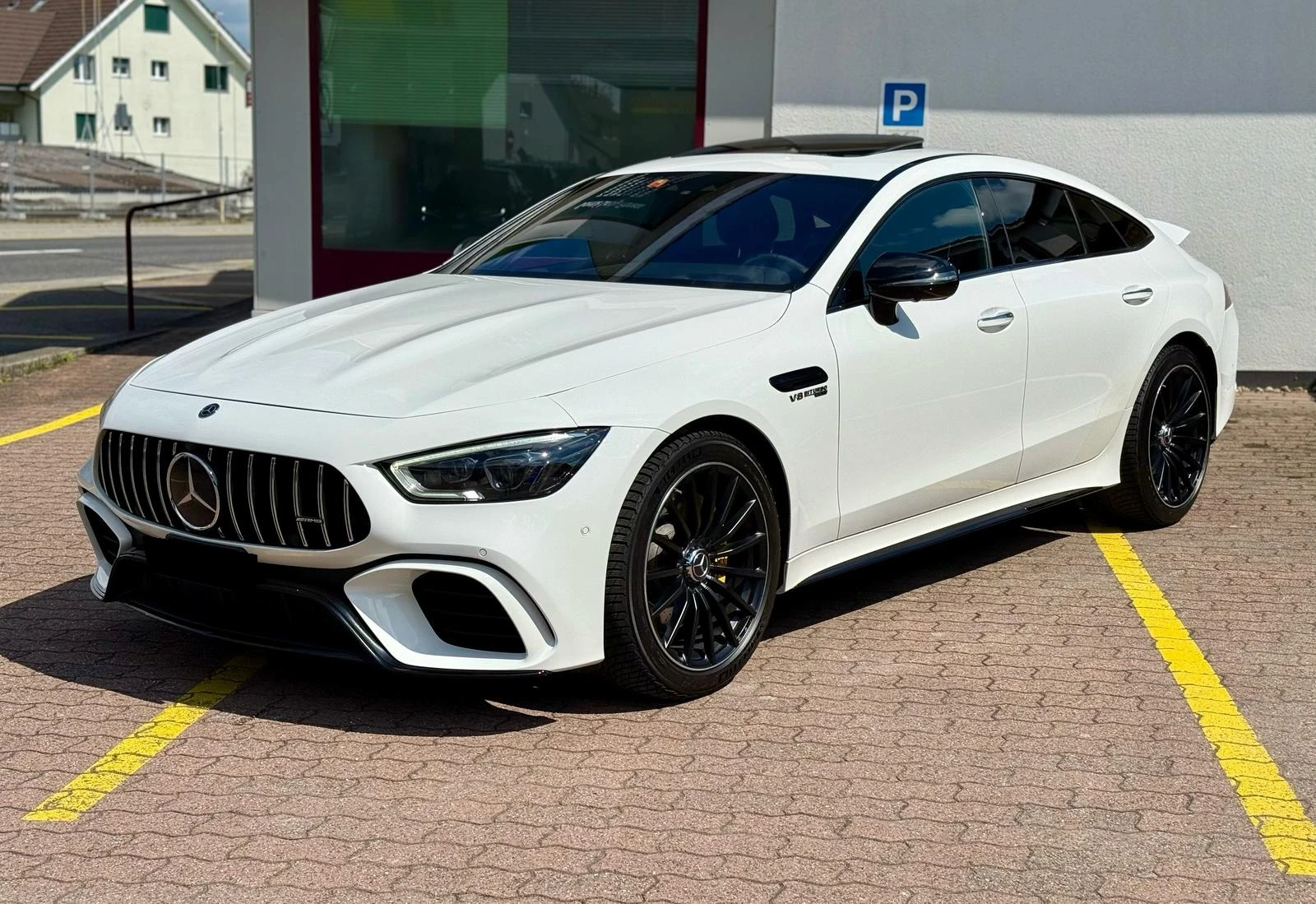 Mercedes-Benz AMG GT 4-Door Coupe 63 V8 4MATIC+  - изображение 3
