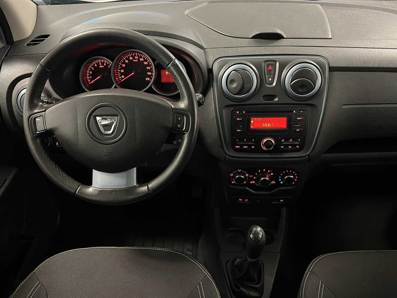 Dacia Lodgy 1.2 TCe Stepway AHK| TEMPOMAT| KLIMA| PDC | Mobile.bg   11