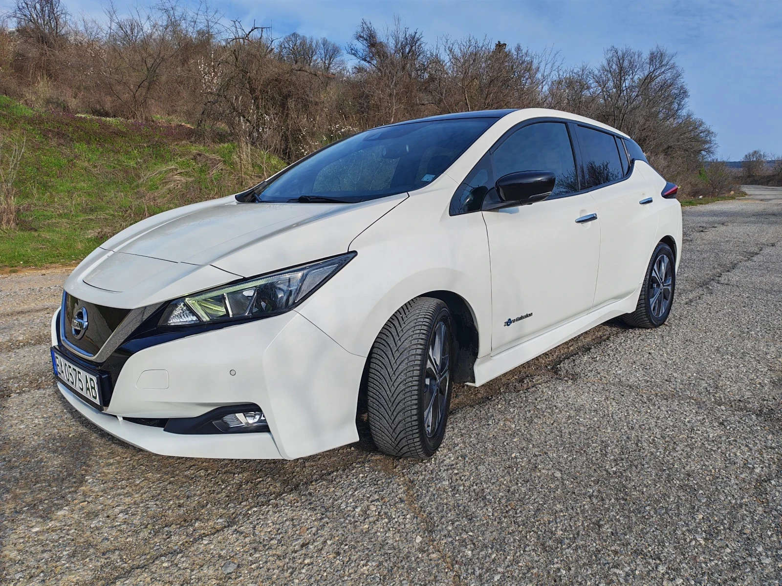 Nissan Leaf  40kw, снимка 2 - Автомобили и джипове - 54177270