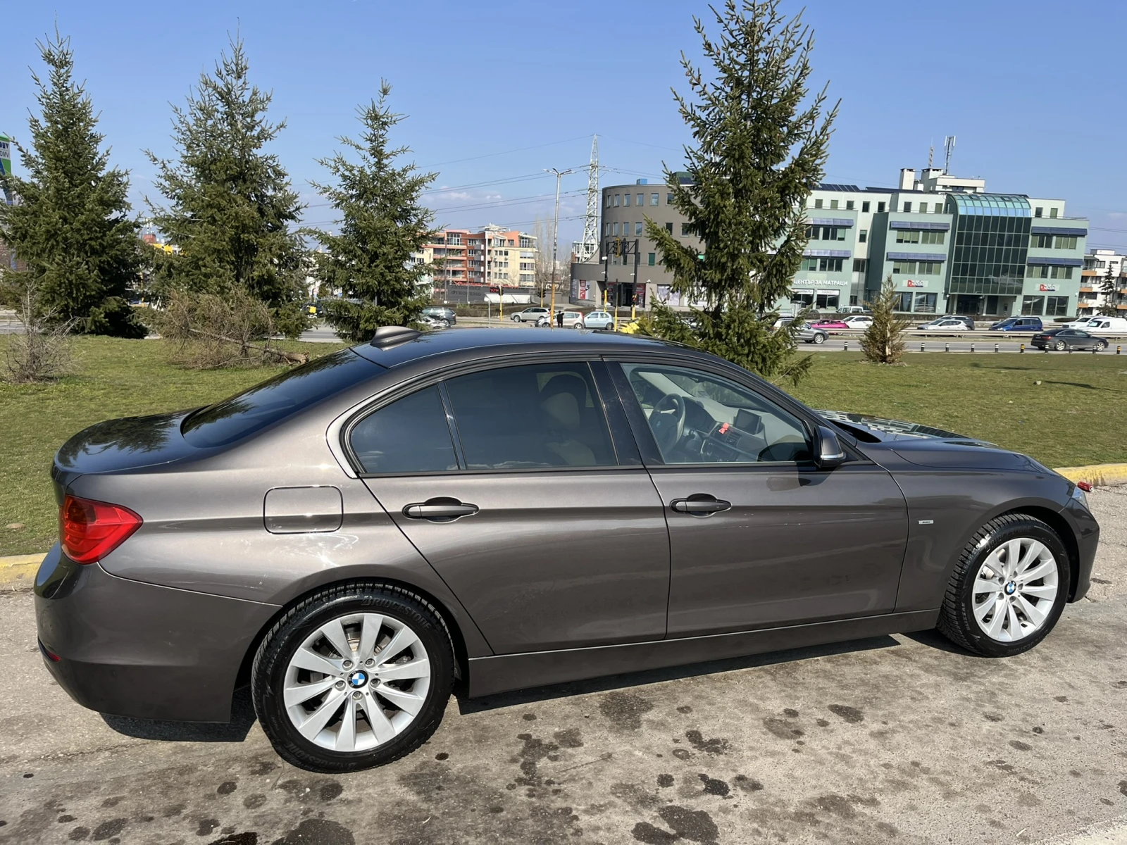 BMW 320 xdrive_ниво оборудване Modern - изображение 4