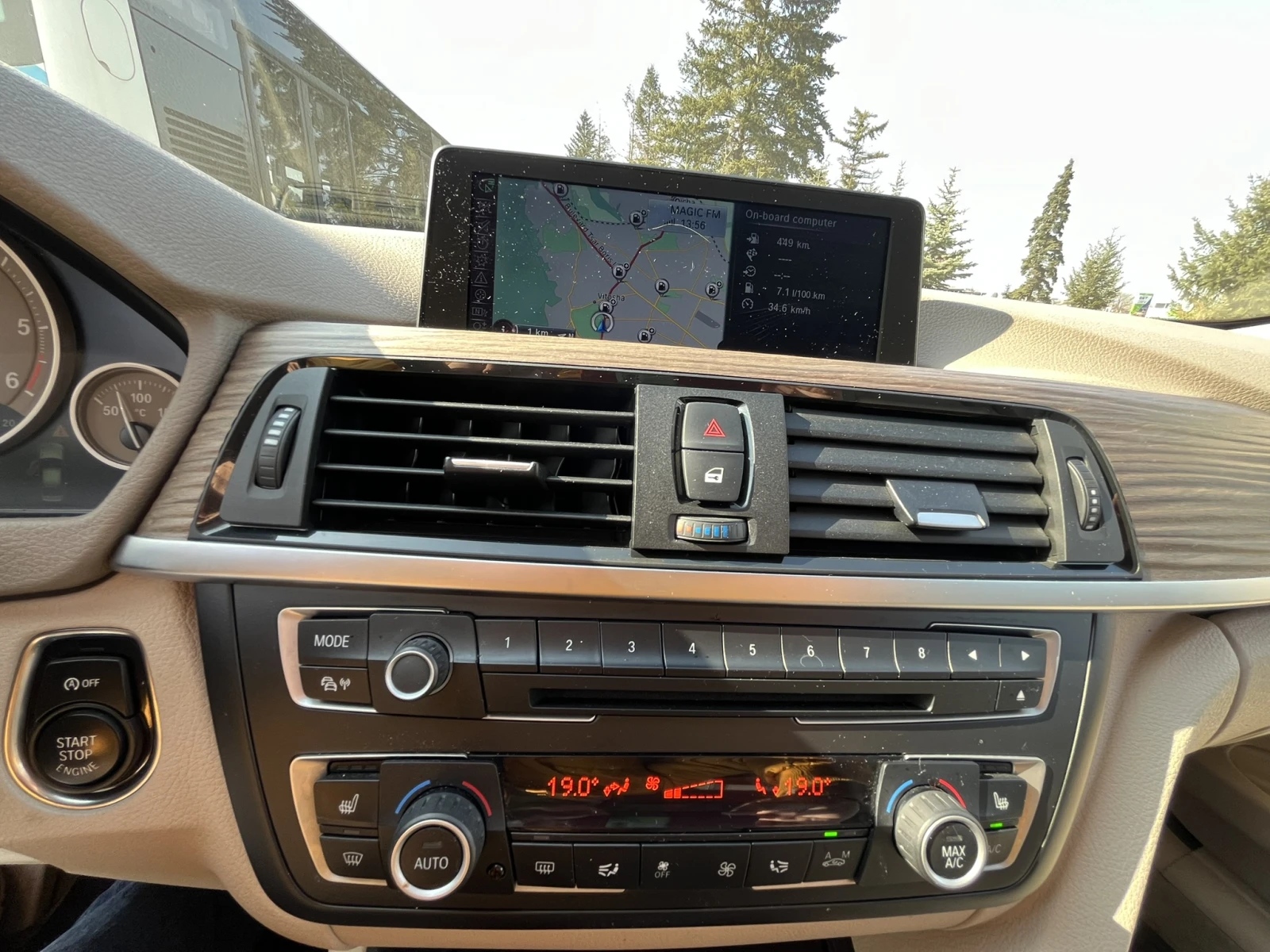 BMW 320 xdrive_ниво оборудване Modern, снимка 15 - Автомобили и джипове - 53747366