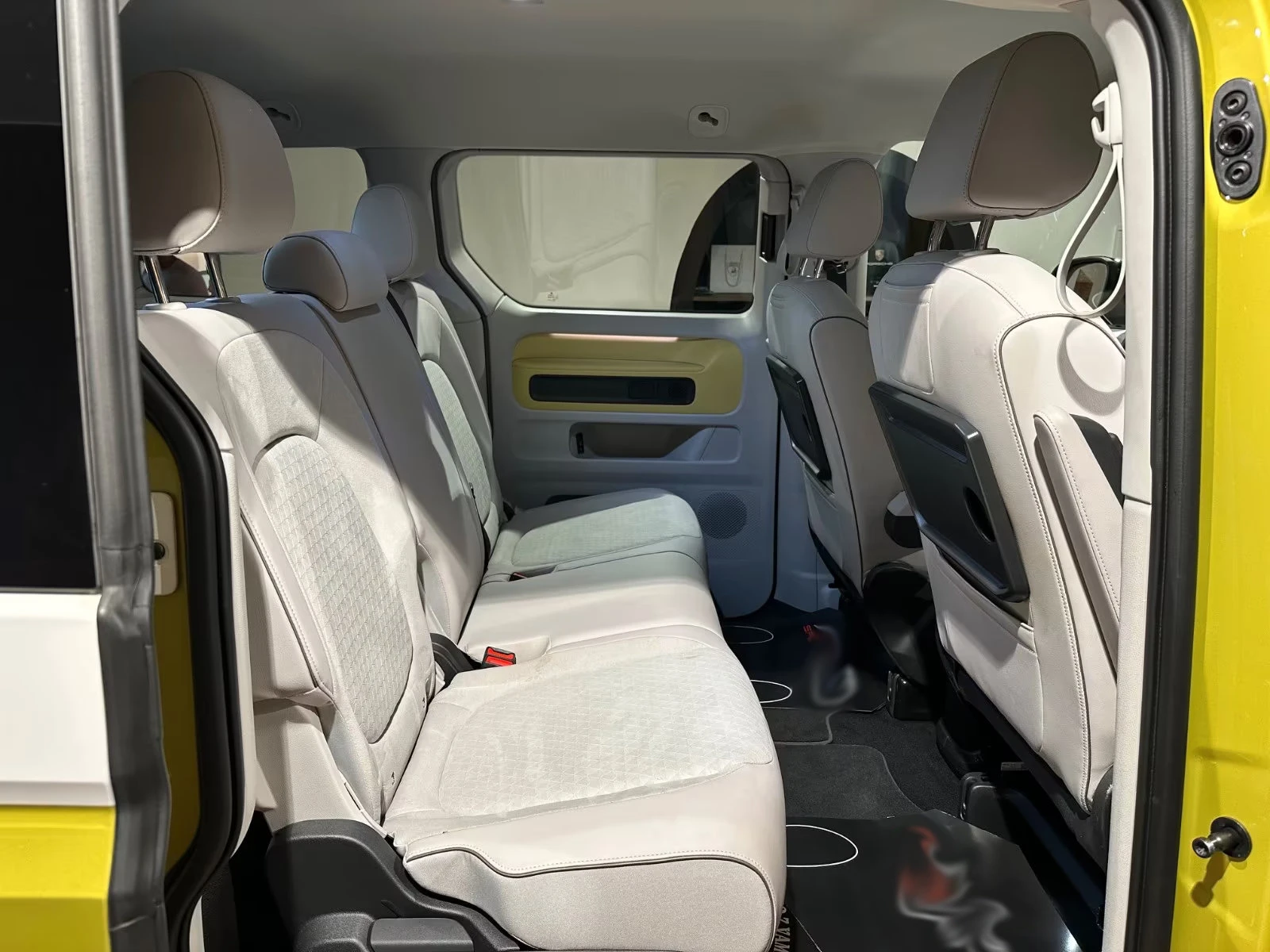 VW ID.Buzz BUS/204HP/PRO/MATRIX/360/MEMO/HUD/AHK/972g, снимка 16 - Автомобили и джипове - 53952936