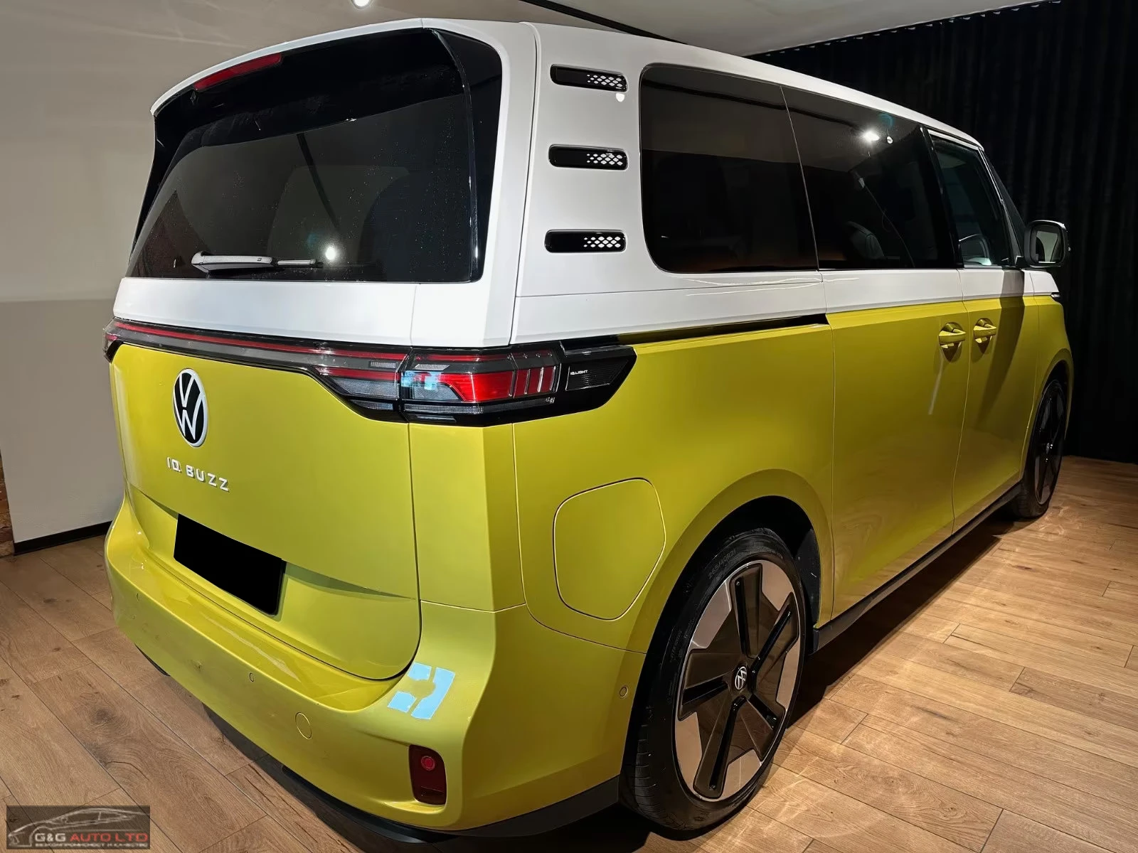 VW ID.Buzz BUS/204HP/PRO/MATRIX/360/MEMO/HUD/AHK/972g, снимка 4 - Автомобили и джипове - 53952936