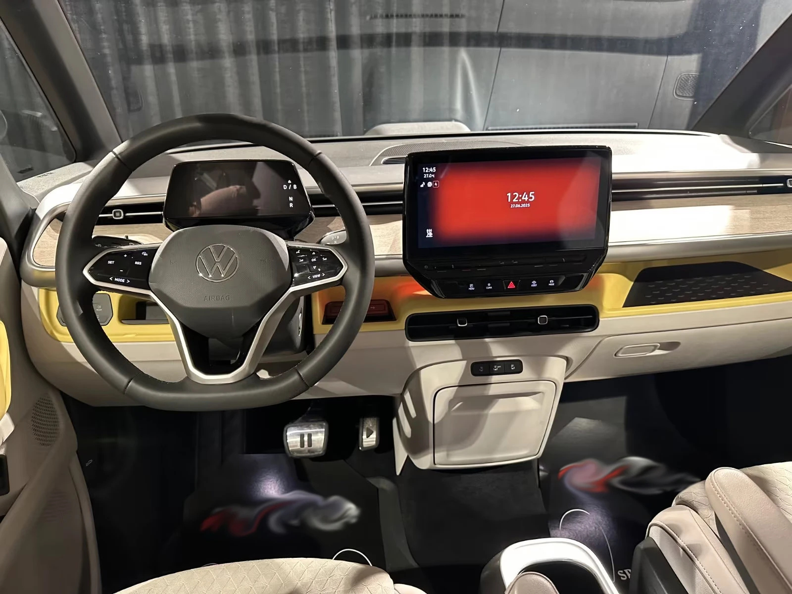 VW ID.Buzz BUS/204HP/PRO/MATRIX/360/MEMO/HUD/AHK/972g, снимка 10 - Автомобили и джипове - 53952936