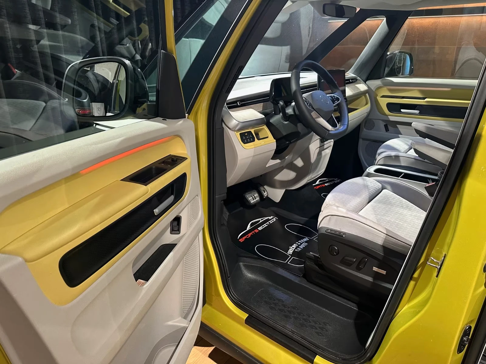 VW ID.Buzz BUS/204HP/PRO/MATRIX/360/MEMO/HUD/AHK/972g, снимка 6 - Автомобили и джипове - 53952936