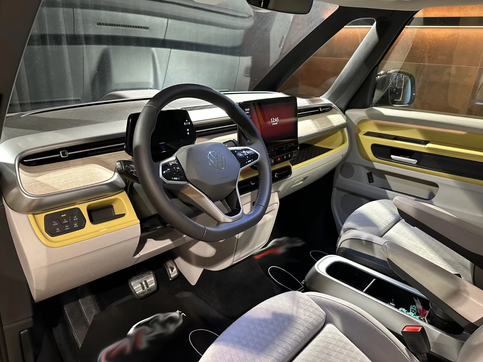 VW ID.Buzz BUS/204HP/PRO/MATRIX/360/MEMO/HUD/AHK/972g, снимка 8 - Автомобили и джипове - 53952936