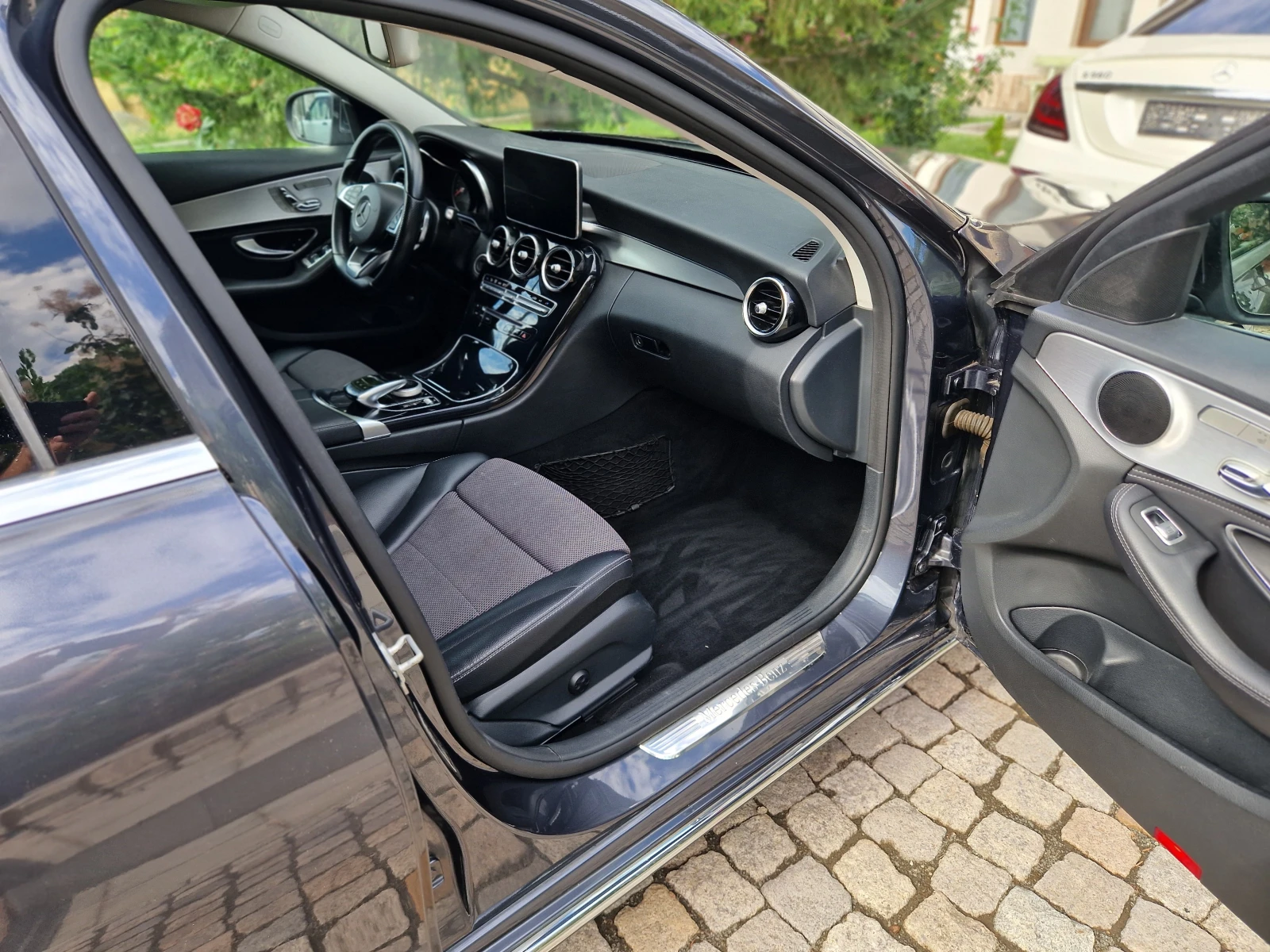 Mercedes-Benz C 250 C250 AMG line, снимка 8 - Автомобили и джипове - 54674680