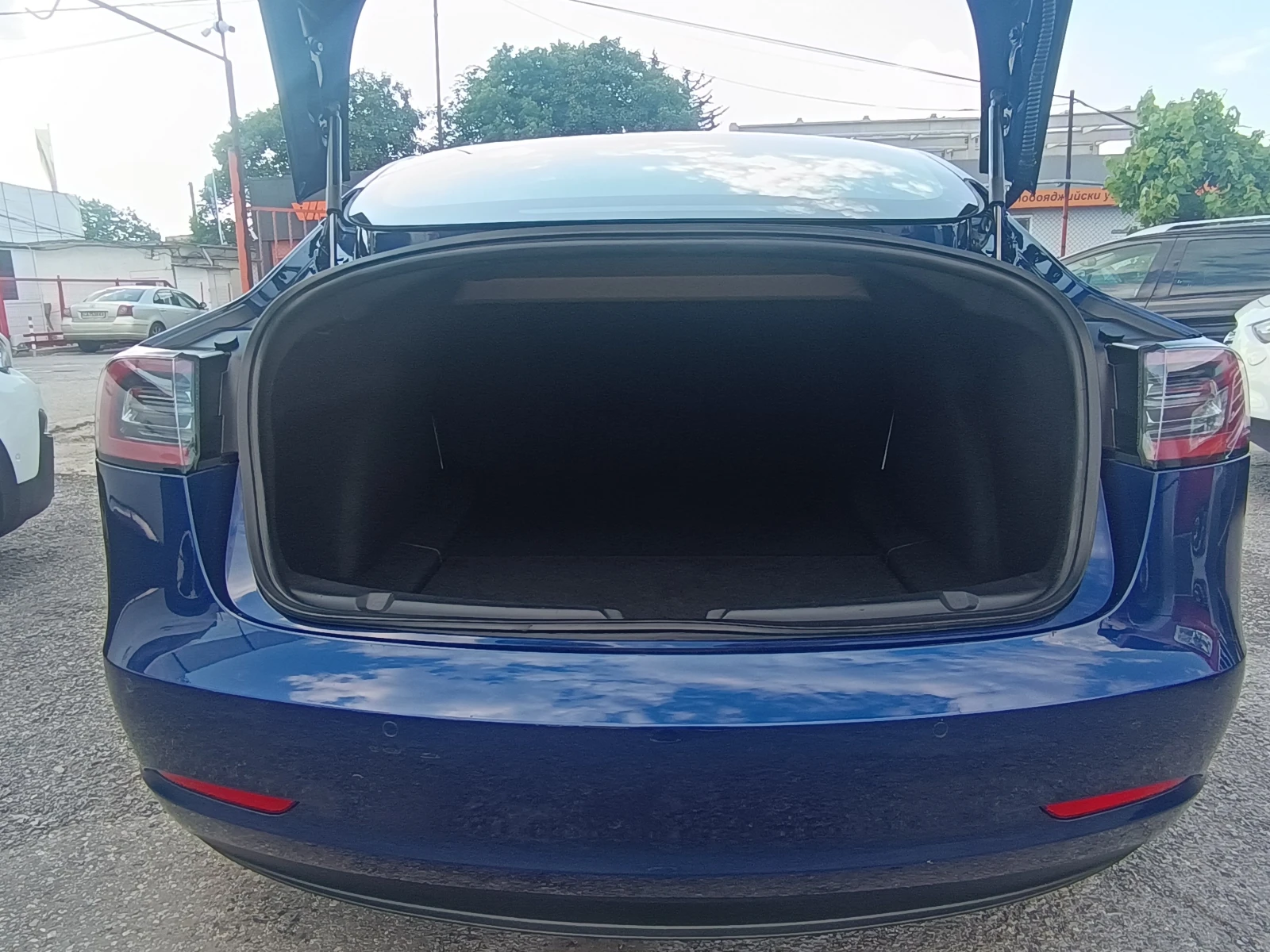 Tesla Model 3 DUAL MOTOR LONG RANGE AWD, снимка 10 - Автомобили и джипове - 54838561