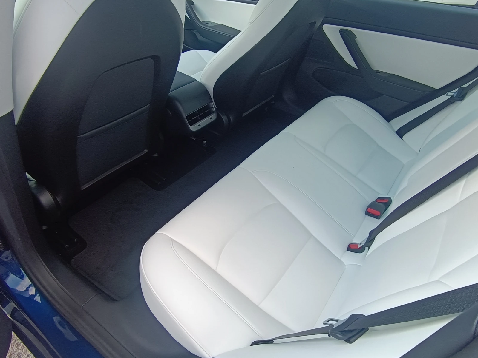 Tesla Model 3 DUAL MOTOR LONG RANGE AWD, снимка 8 - Автомобили и джипове - 54838561