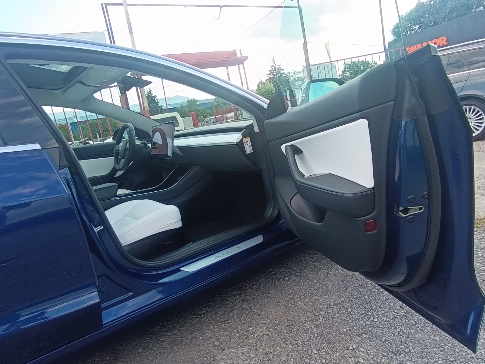 Tesla Model 3 DUAL MOTOR LONG RANGE AWD, снимка 13 - Автомобили и джипове - 54838561