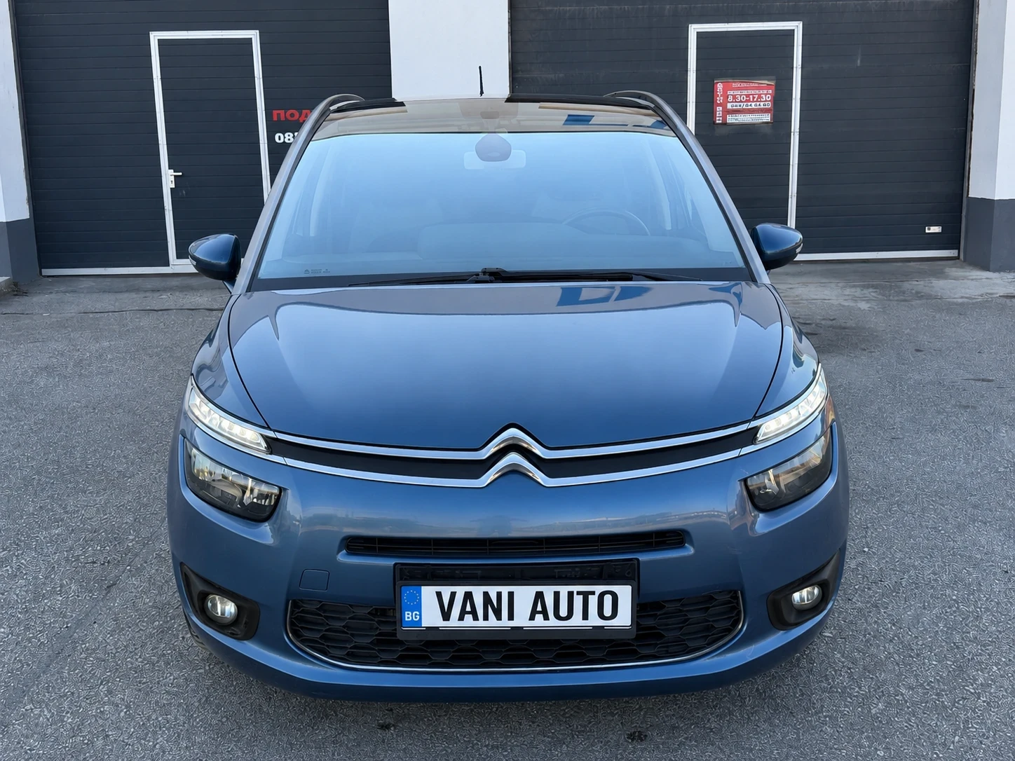 Citroen Grand C4 Picasso 1.6HDI Сервизна книжка, снимка 2 - Автомобили и джипове - 54857183