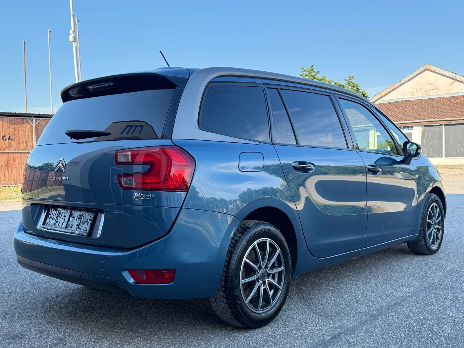 Citroen Grand C4 Picasso 1.6HDI Сервизна книжка, снимка 7 - Автомобили и джипове - 54857183