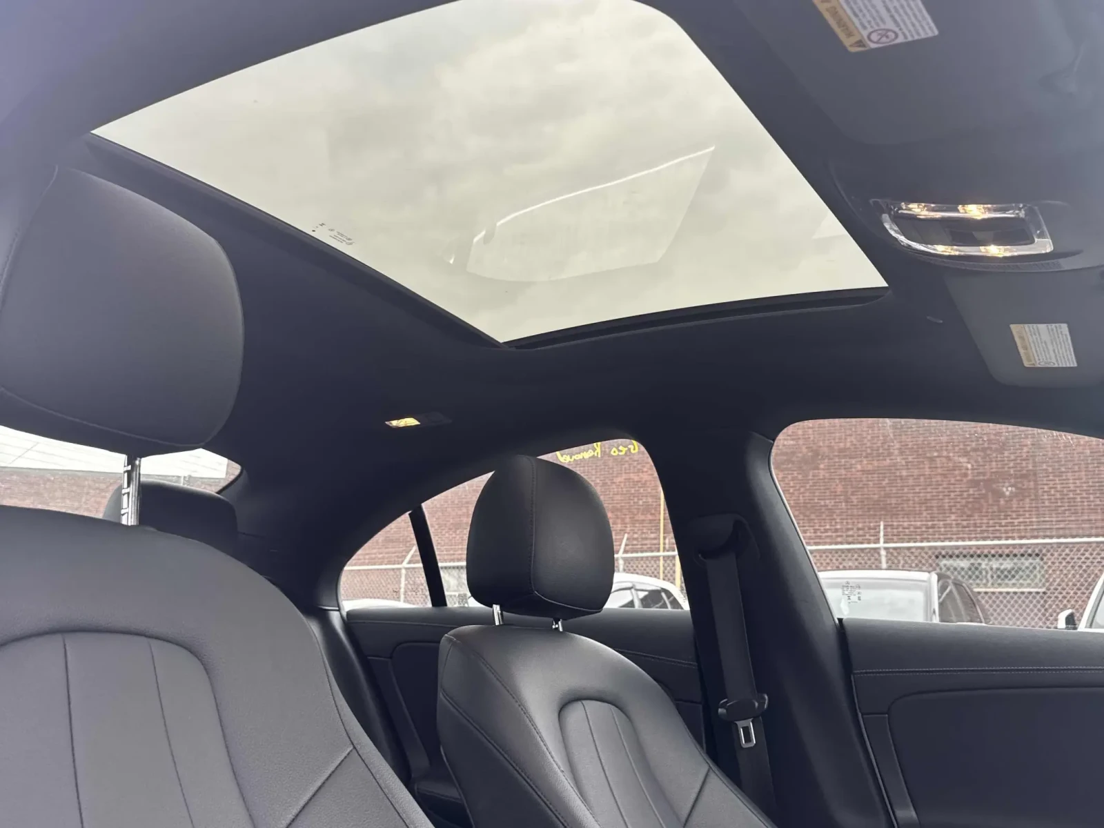 Mercedes-Benz CLA 250 4MATIC, снимка 10 - Автомобили и джипове - 54914244