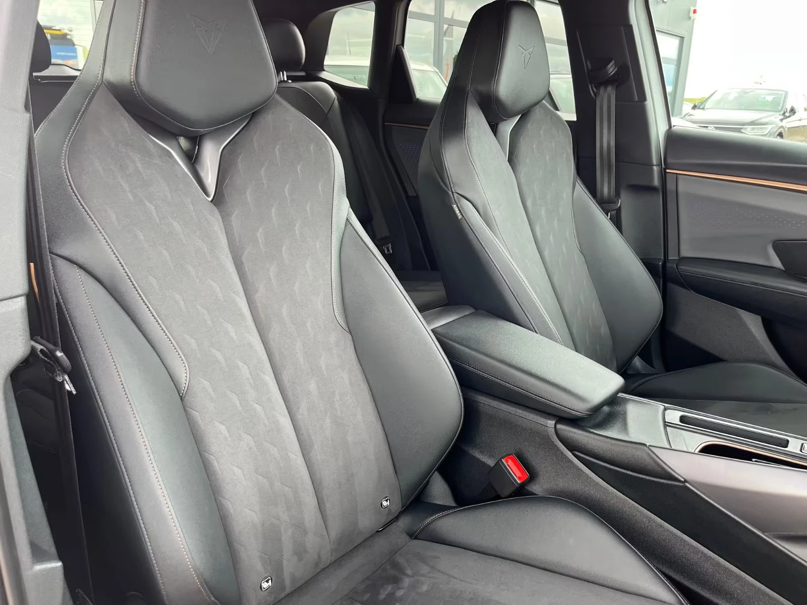 Cupra Terramar 1.5eTSI/150HP/MEMO/360/HUD/NAVI/KLESS/CPLAY/431q | Mobile.bg � ����������� 11