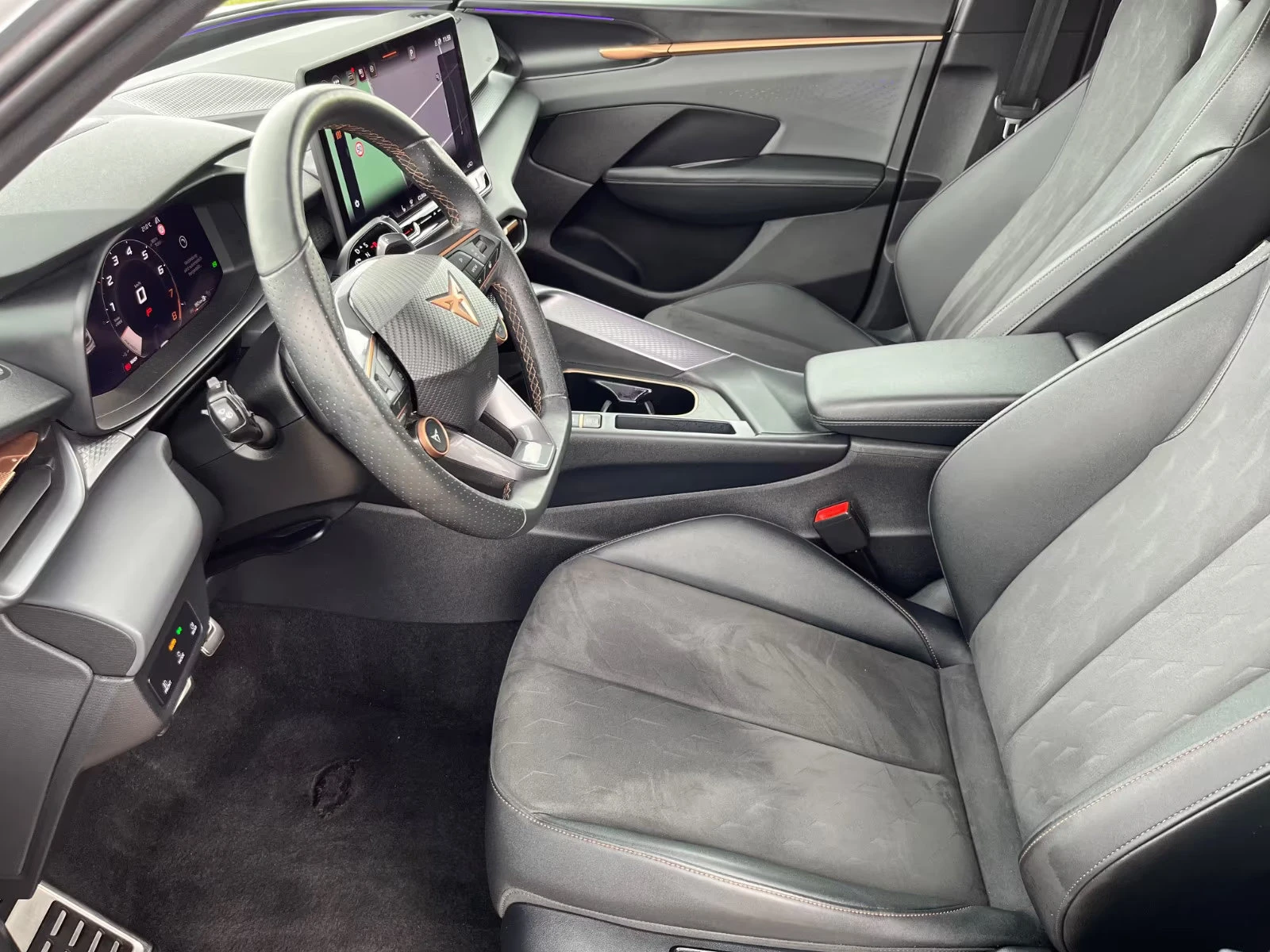 Cupra Terramar 1.5eTSI/150HP/MEMO/360/HUD/NAVI/KLESS/CPLAY/431q | Mobile.bg � ����������� 5