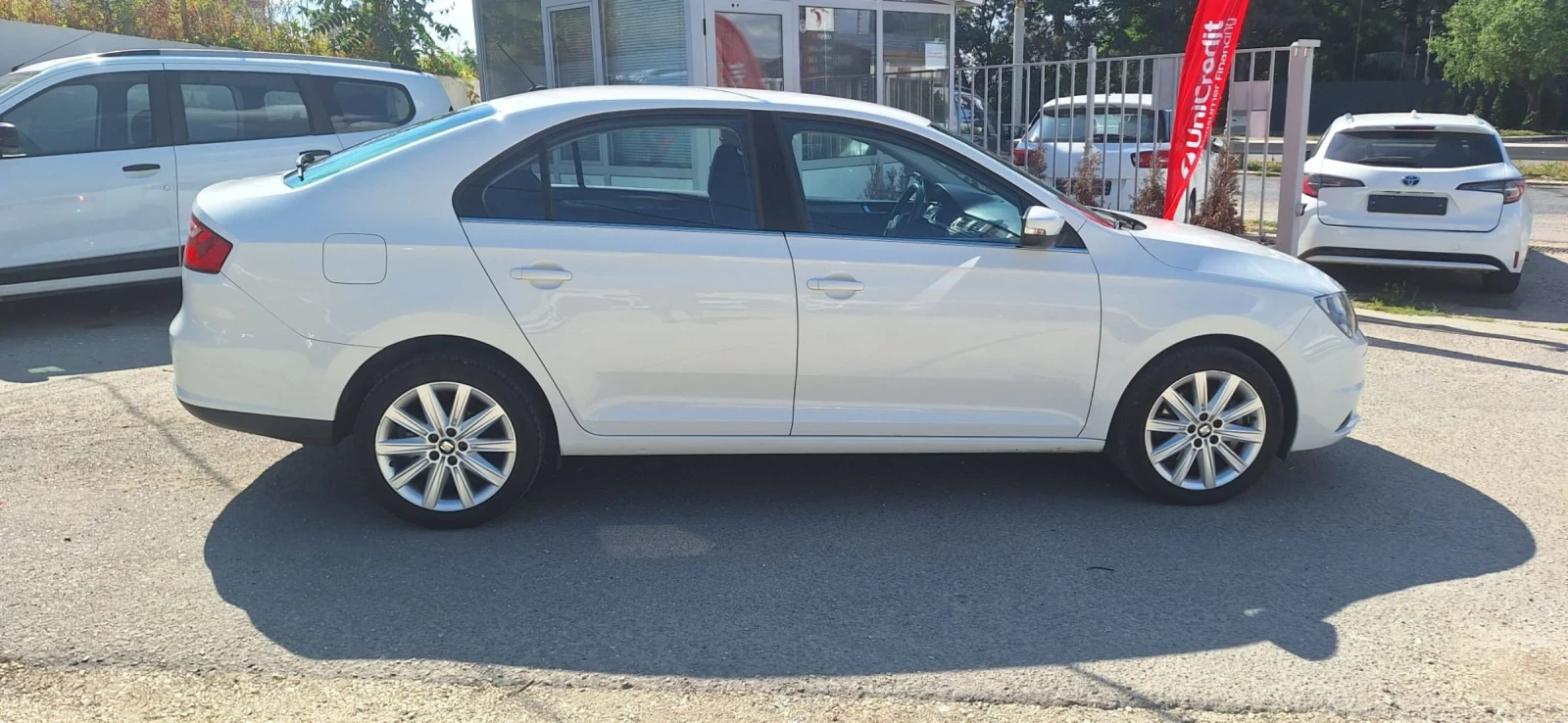 Seat Toledo 1.6TDI, снимка 4 - Автомобили и джипове - 55236162