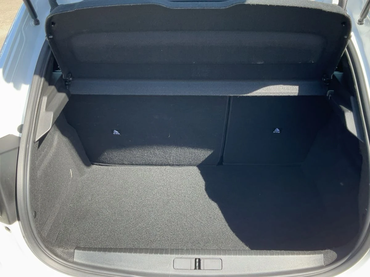 Peugeot 208 1.2 PureTech Active, снимка 8 - Автомобили и джипове - 55277232