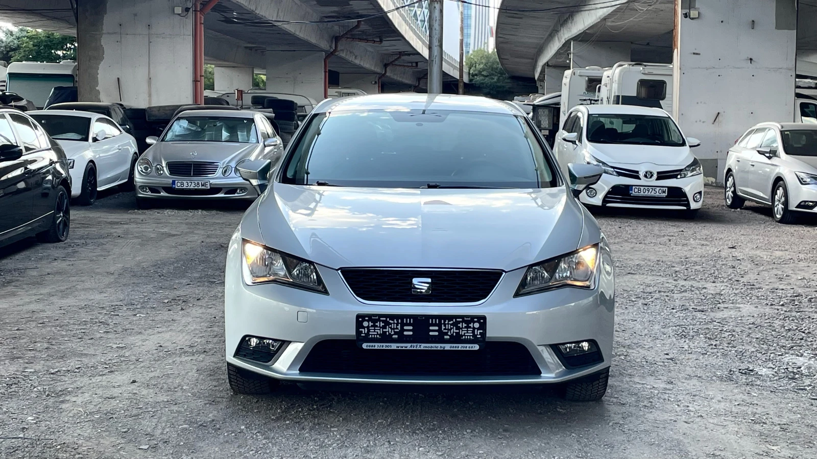Seat Leon КАТО НОВ!!!, снимка 2 - Автомобили и джипове - 55621802