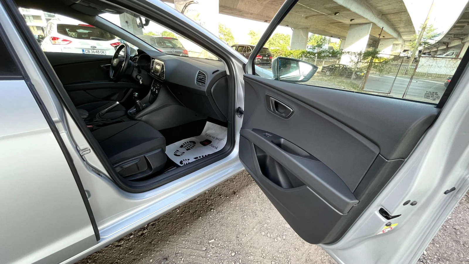 Seat Leon КАТО НОВ!!!, снимка 15 - Автомобили и джипове - 55621802