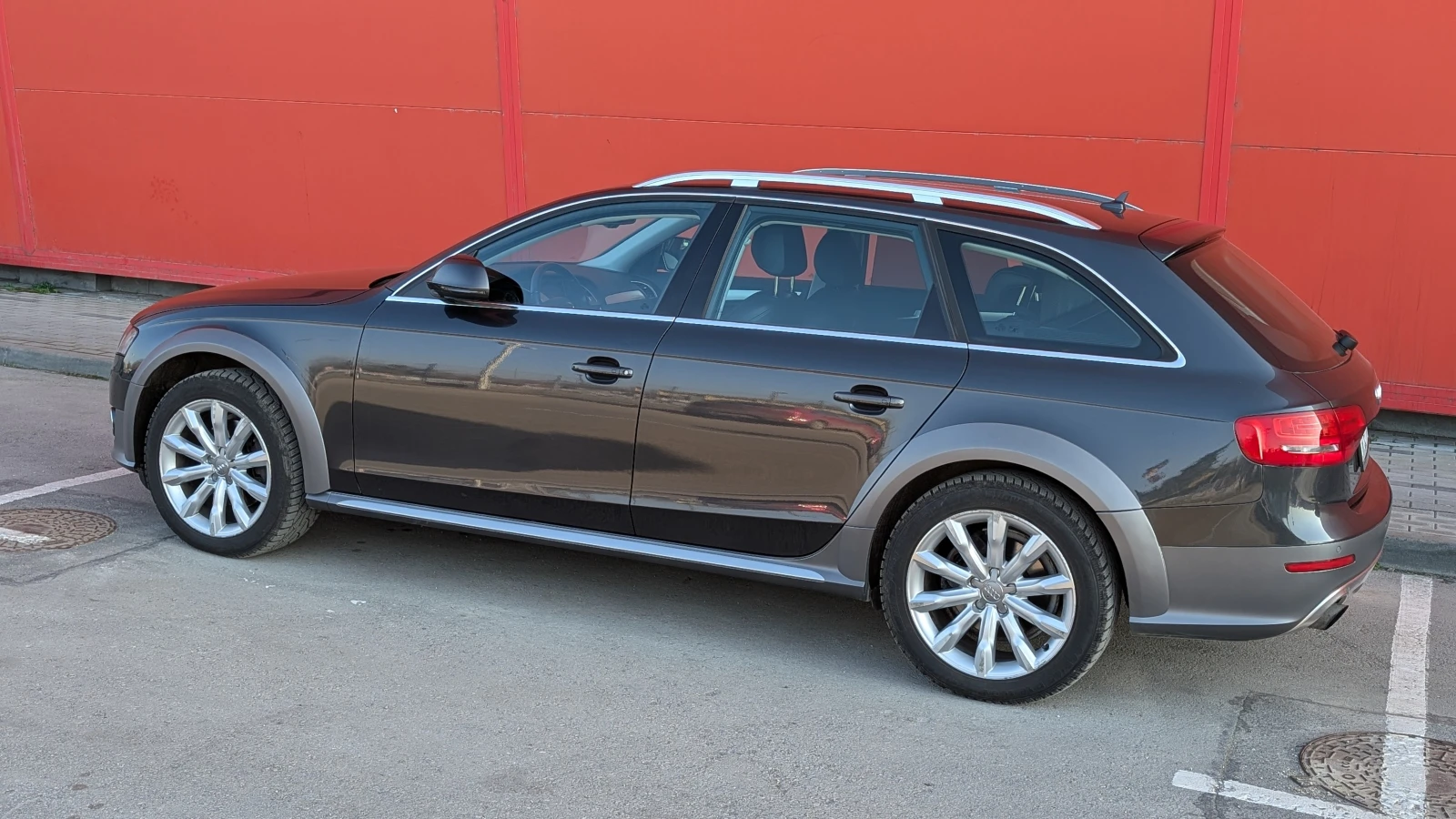 Audi A4 Allroad Quattro АВТОМАТИК Обслужена Екстри, снимка 9 - Автомобили и джипове - 55959490