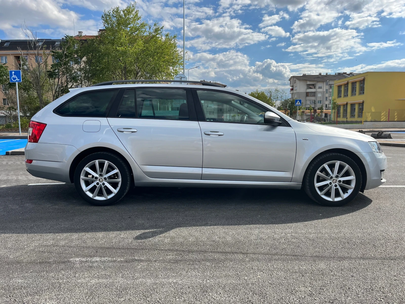 Skoda Octavia 2.0 TDI 150 кс, снимка 7 - Автомобили и джипове - 56073020