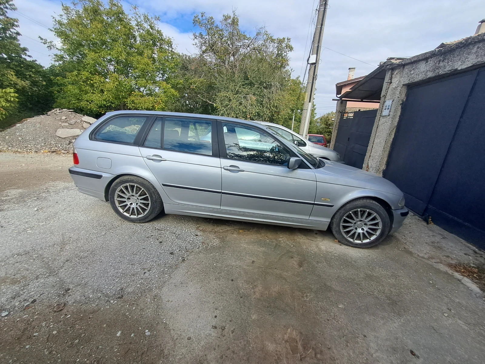 BMW 320, снимка 5 - Автомобили и джипове - 56555217
