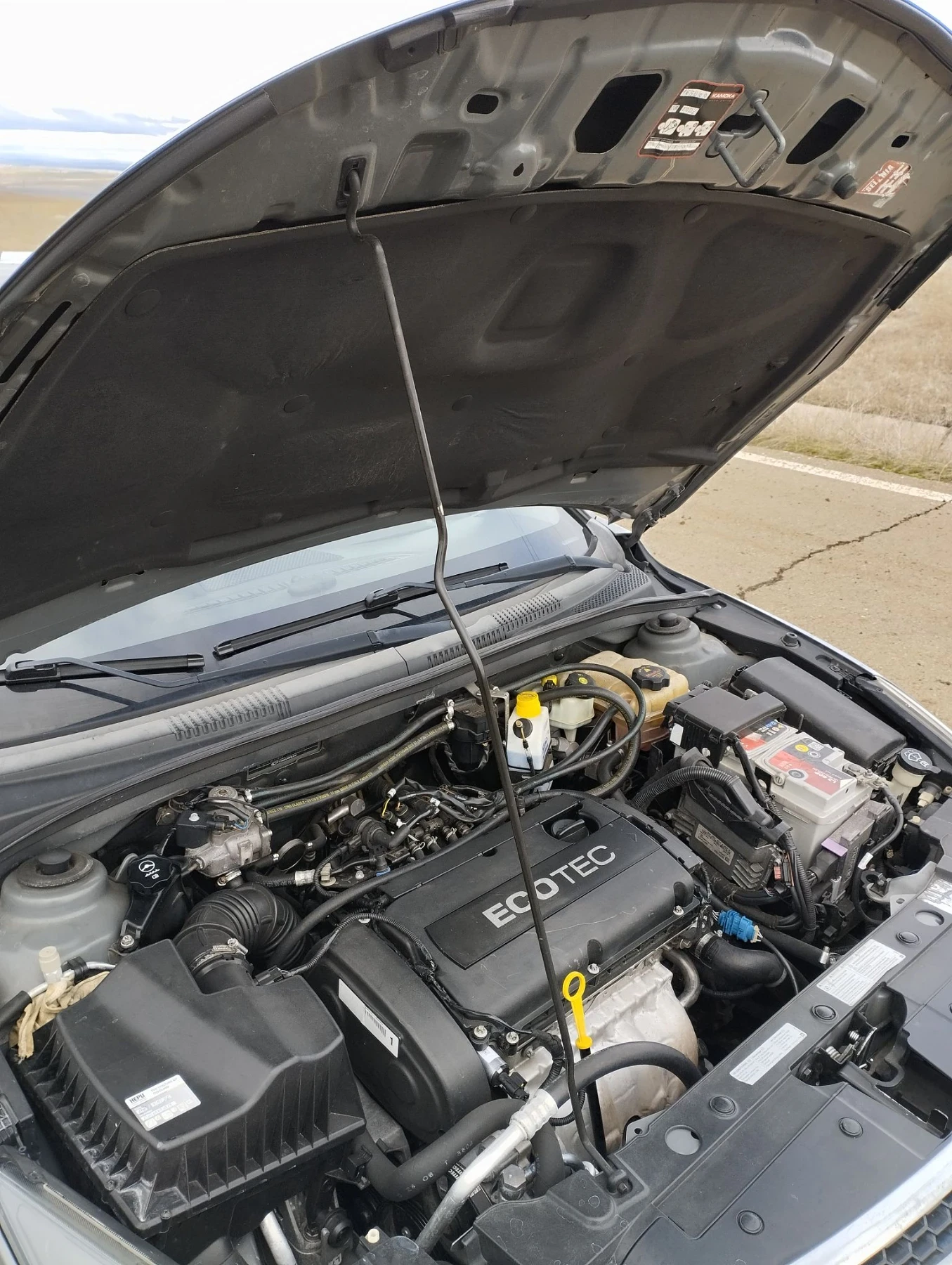Chevrolet Cruze 1.6, снимка 10 - Автомобили и джипове - 56722016