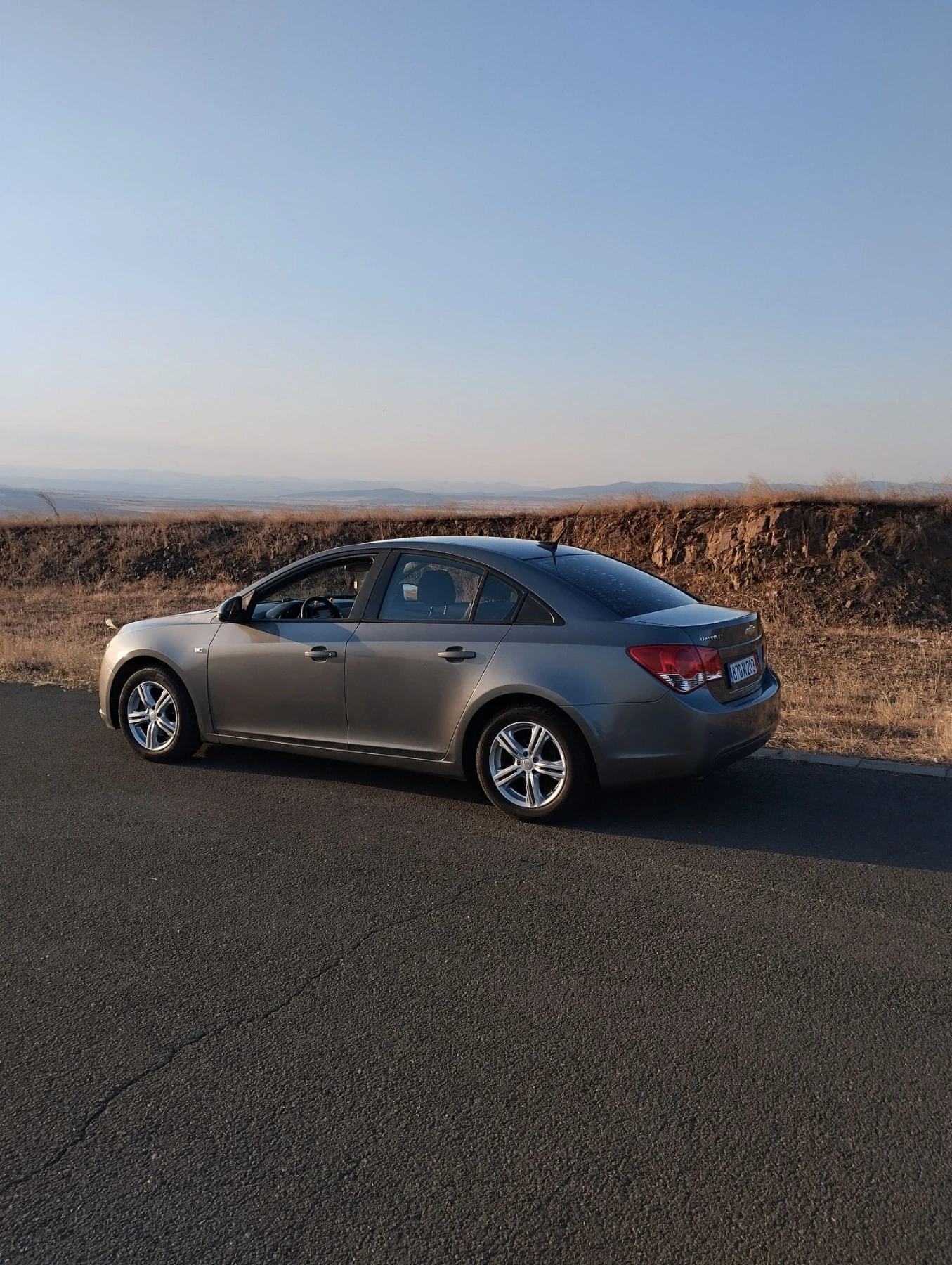 Chevrolet Cruze 1.6, снимка 2 - Автомобили и джипове - 56722016