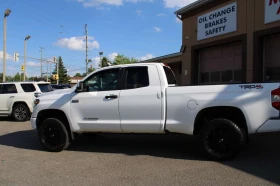 Toyota Tundra SR5 / АВТОМАТИК / КОЖА / КАМЕРА / ЦЕНА ДО БГ, снимка 2