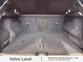 Volvo XC40 T-5 R-DESIGN* ПОДГРЕВ* КАМЕРА* ПАНОРАМА - 35000 лв. / 17895.22 € - 20685558 6