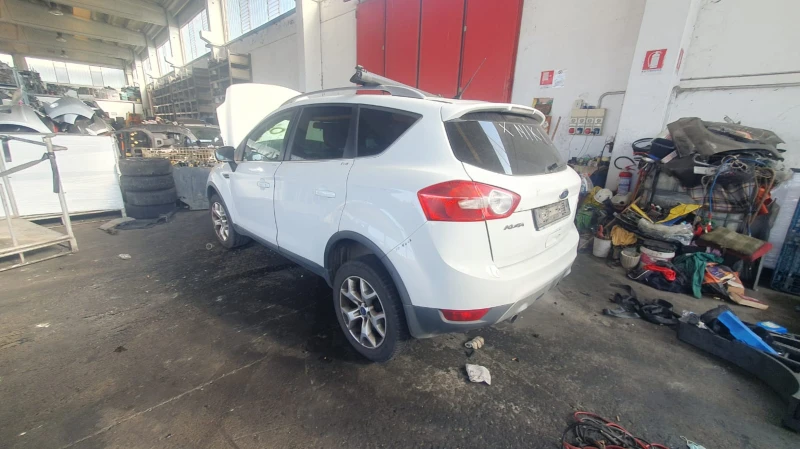 Ford Kuga 2.0 TDCI, снимка 7 - Автомобили и джипове - 48247342