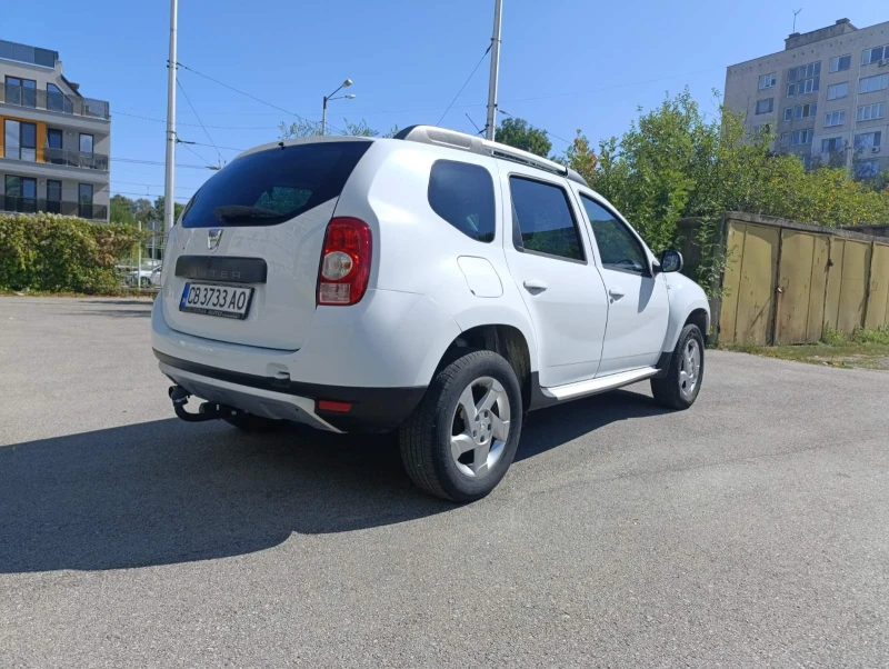 Dacia Duster 1.6, снимка 16 - Автомобили и джипове - 52598060