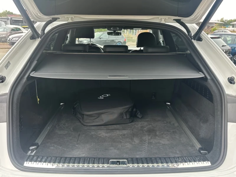 Audi Q8 55TFSIe/381HP/S-LINE/QUATTRO/KLESS/L.ASS/887f, снимка 10 - Автомобили и джипове - 52234736