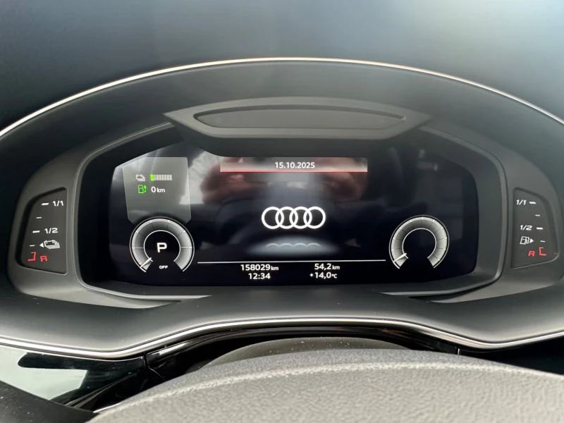 Audi Q8 55TFSIe/381HP/S-LINE/QUATTRO/KLESS/L.ASS/887f, снимка 15 - Автомобили и джипове - 52234736