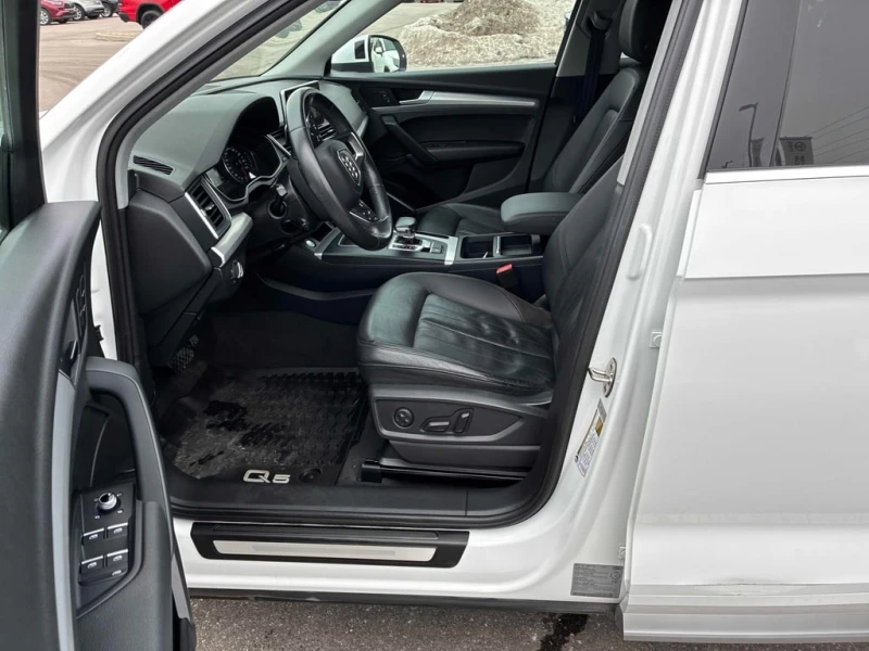 Audi Q5 * 2.0 TFSI quattro Progressiv S tronic * CARFAX * , снимка 5 - Автомобили и джипове - 53179711