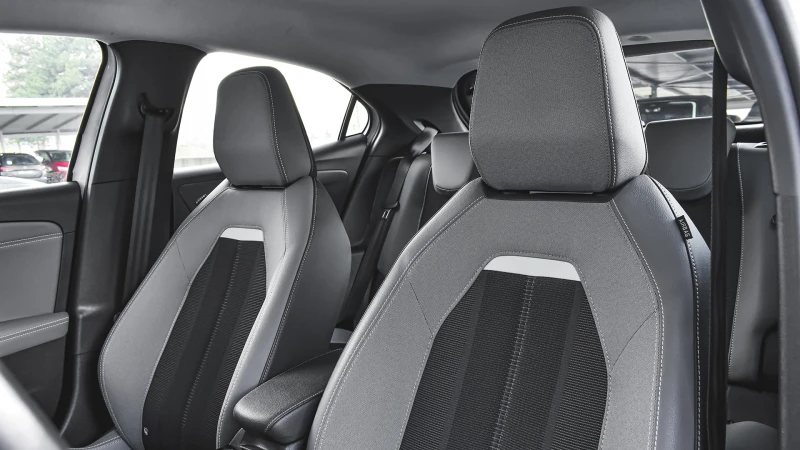 Opel Mokka e-Edition 50 kWh, снимка 10 - Автомобили и джипове - 53327531