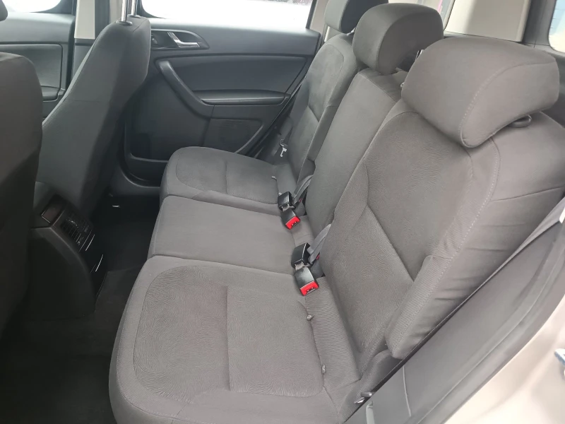 Skoda Yeti 1.6 TDI, снимка 11 - Автомобили и джипове - 53456163