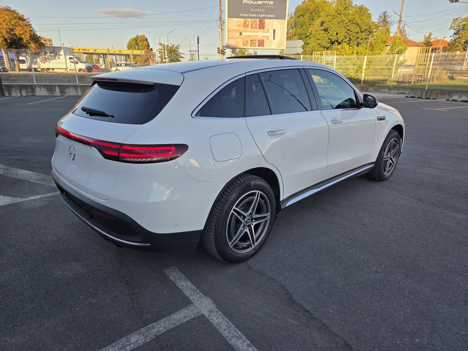 Mercedes-Benz EQC EQC 400 2022г. 4х4 БАРТЕР ЛИЗИНГ , снимка 1