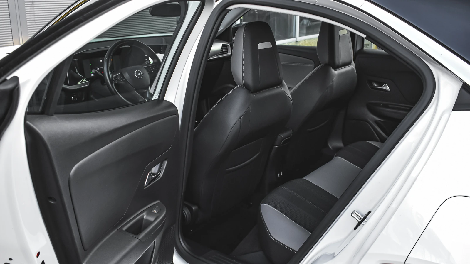 Opel Mokka e-Edition 50 kWh - изображение 9