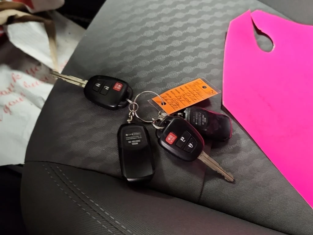 Toyota Tacoma * CREW CAB LONG BED * Oт TOYOTA дилър * CARFAX *  - изображение 9