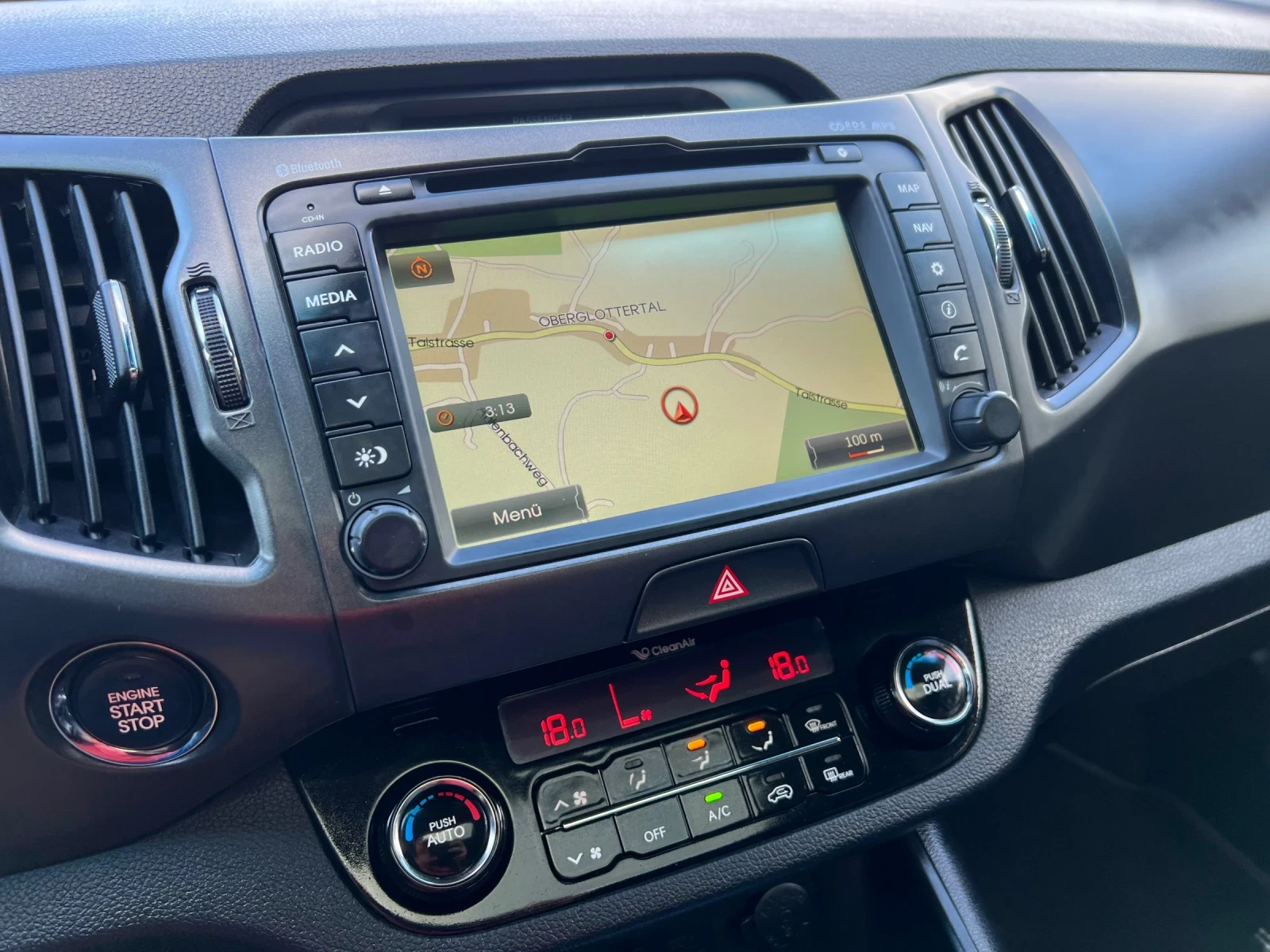 Kia Sportage 2.0i 163к.с 4х4 ШВЕЙЦАРИЯ, снимка 11 - Автомобили и джипове - 54767849