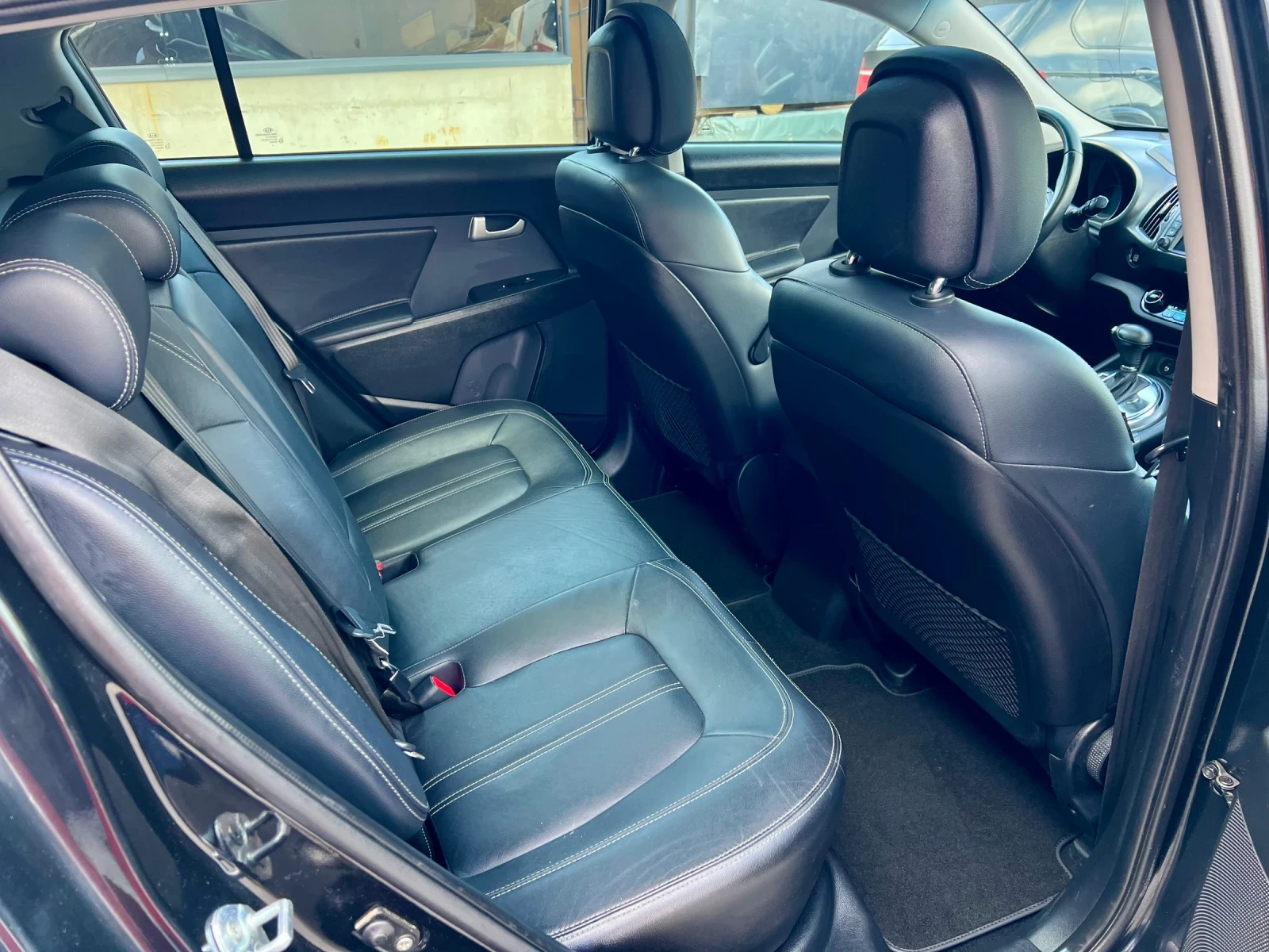 Kia Sportage 2.0i 163к.с 4х4 ШВЕЙЦАРИЯ, снимка 7 - Автомобили и джипове - 54767849